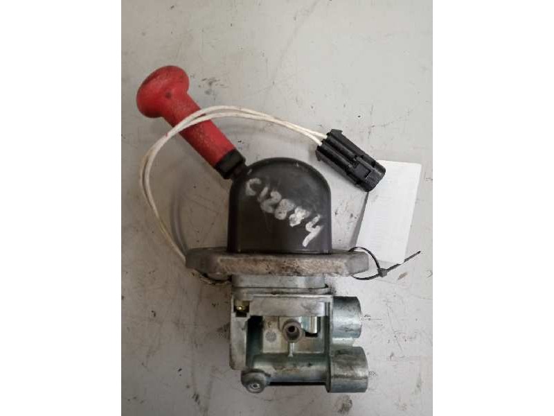 Recambio de palanca freno de mano para iveco eurocargo tector 3.9 diesel referencia OEM IAM 9611230070  