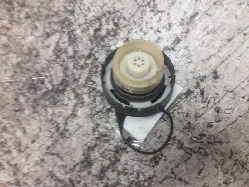 Recambio de tapon combustible para toyota corolla verso (r1) 1.8 luna referencia OEM IAM   