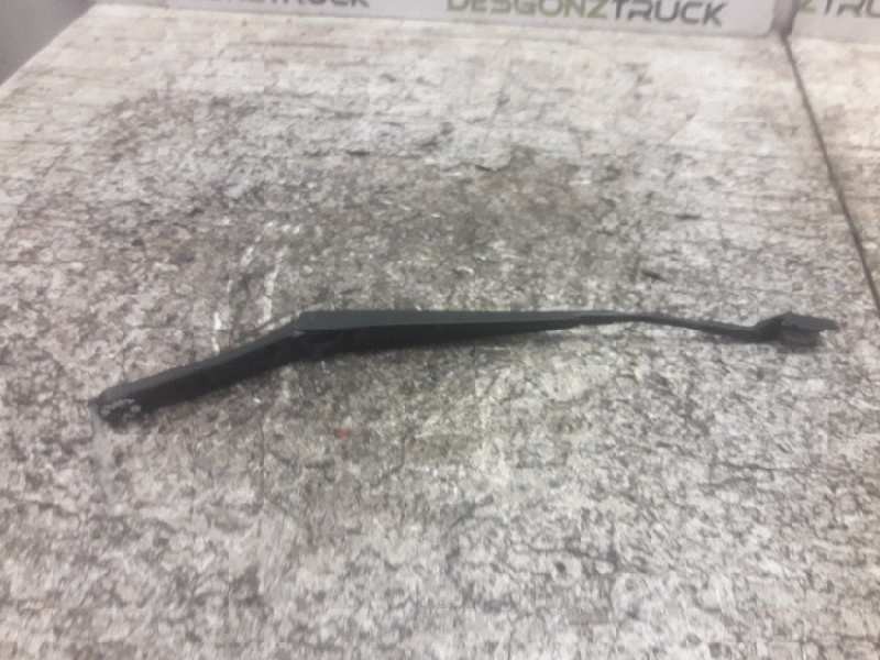 Recambio de brazo limpia delantero izquierdo para volkswagen passat berlina (3c2) advance referencia OEM IAM 3C1955409C  
