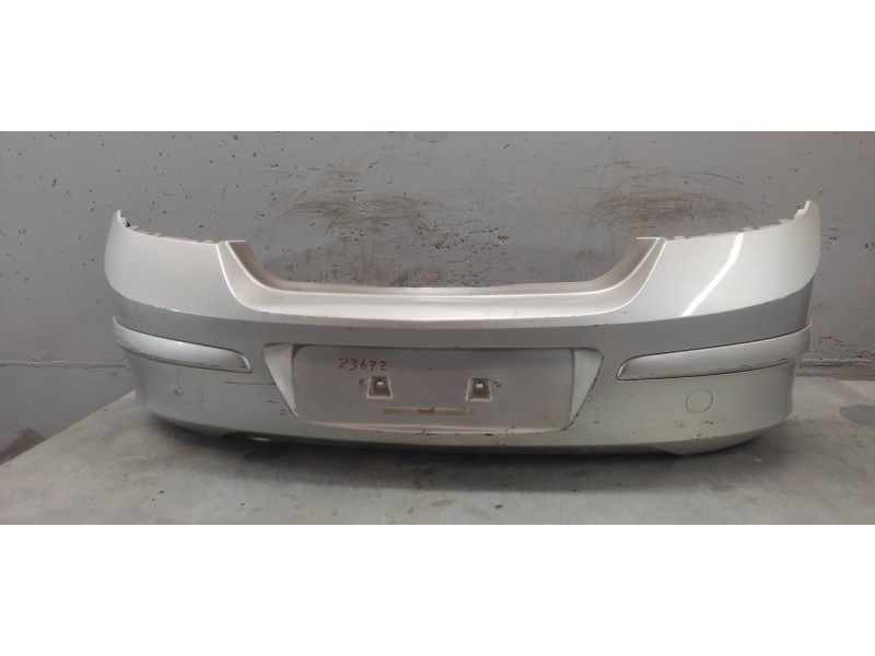 Recambio de paragolpes trasero para opel astra h berlina cosmo referencia OEM IAM   