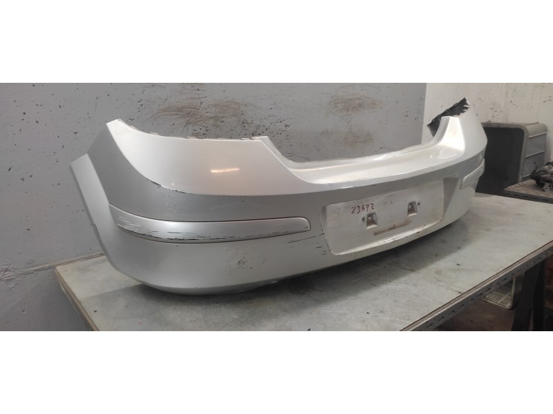 Recambio de paragolpes trasero para opel astra h berlina cosmo referencia OEM IAM   