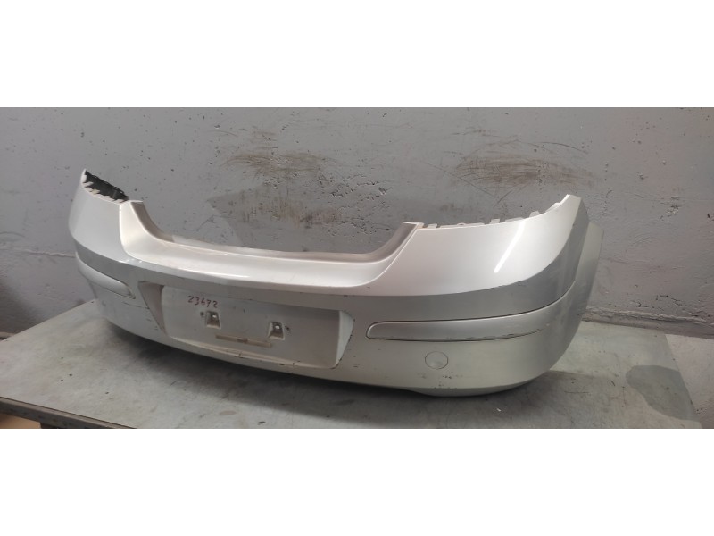 Recambio de paragolpes trasero para opel astra h berlina cosmo referencia OEM IAM   