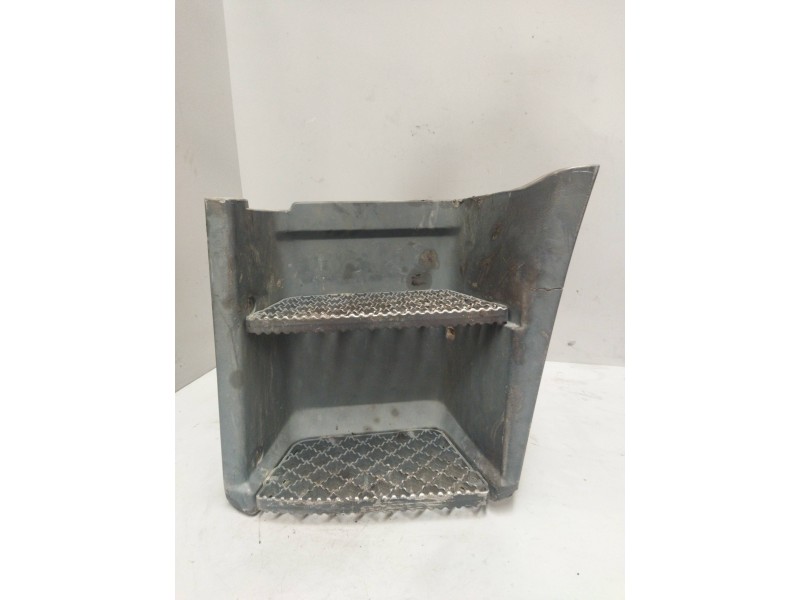 Recambio de peldaño izquierdo para iveco eurotech (mt) referencia OEM IAM   