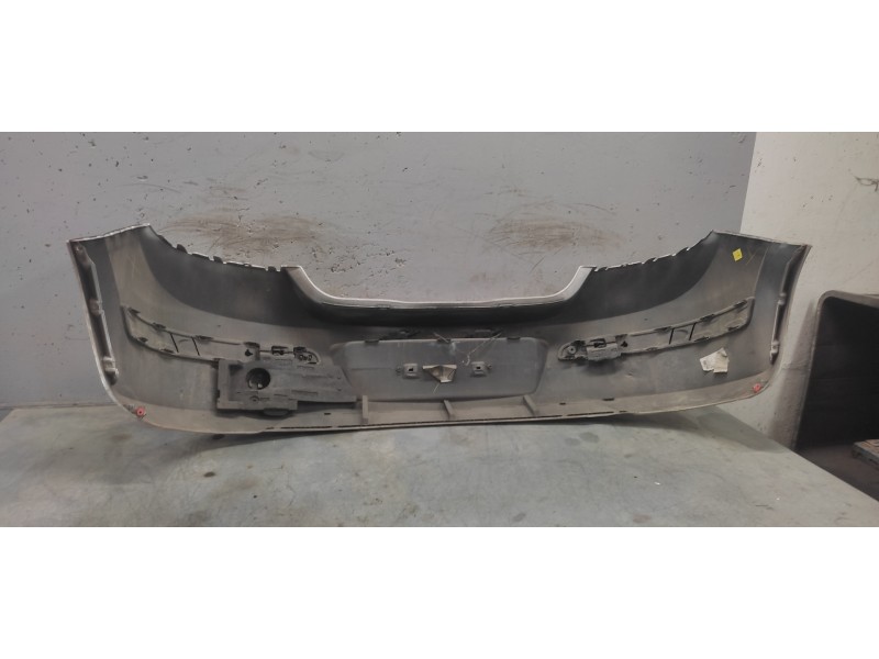 Recambio de paragolpes trasero para opel astra h berlina cosmo referencia OEM IAM   