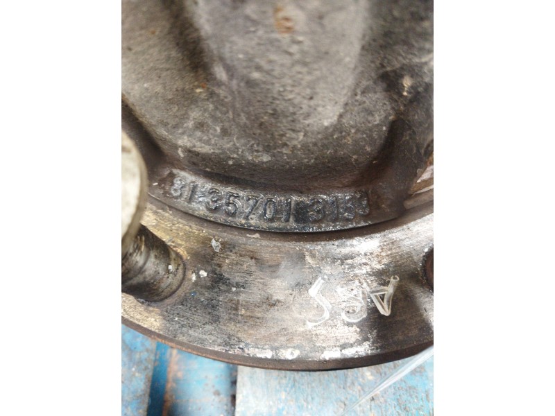 Recambio de buje trasero derecho para man le 14.225 llc referencia OEM IAM 81357013153 81357010153 