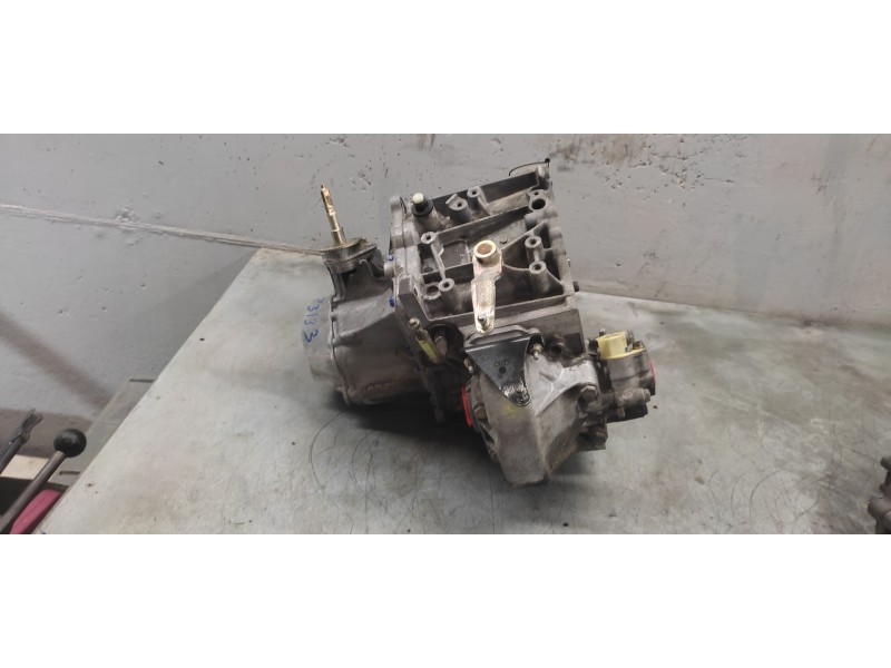 Recambio de caja cambios para peugeot 206 berlina xt referencia OEM IAM 20DL22  