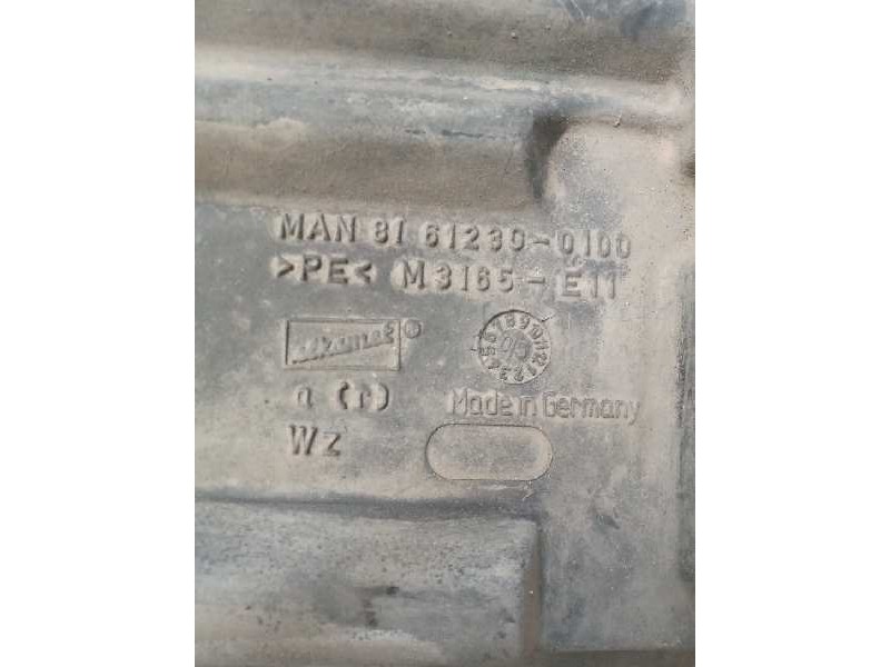 Recambio de guardabarros delantero derecho para man tg - l 12.xxx 4.6 diesel referencia OEM IAM 81612300100  