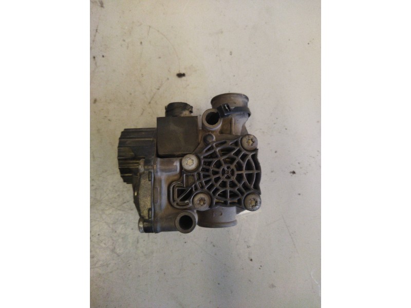 Recambio de valvula aire para renault serie d referencia OEM IAM 7485139224 K038450 ELECTRO VALVULA ABS