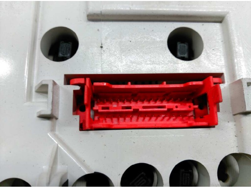 Recambio de cuadro instrumentos para renault trafic (desde 5.89) t 1100 referencia OEM IAM   