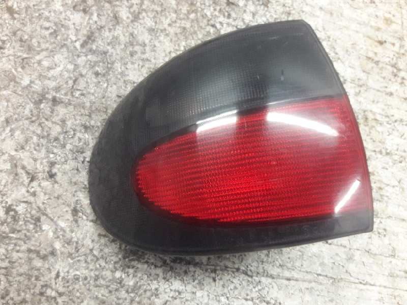 Recambio de piloto trasero izquierdo para renault megane i classic (la0) 1.9 d europa referencia OEM IAM   