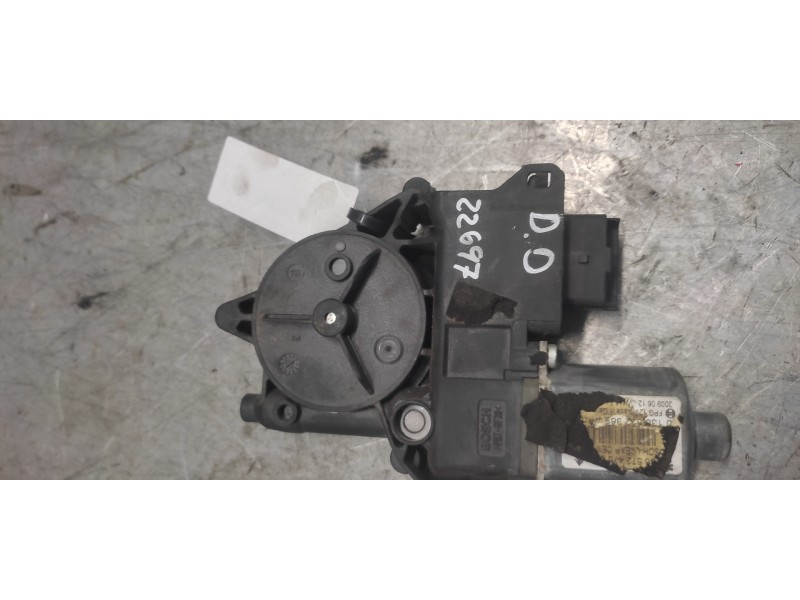 Recambio de motor elevalunas delantero derecho para peugeot 308 sport referencia OEM IAM 0130822369 6 PINS 