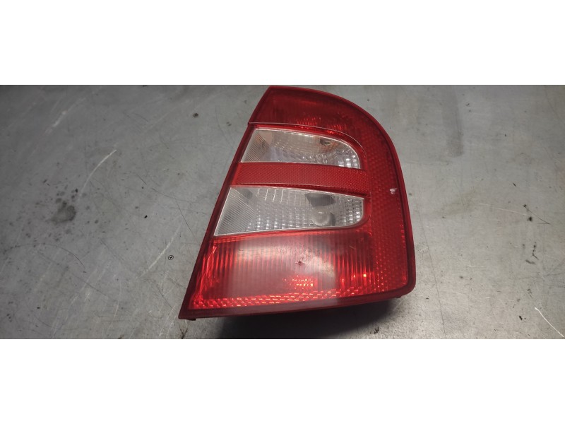 Recambio de piloto trasero derecho para skoda fabia (6y2/6y3) attractive referencia OEM IAM   