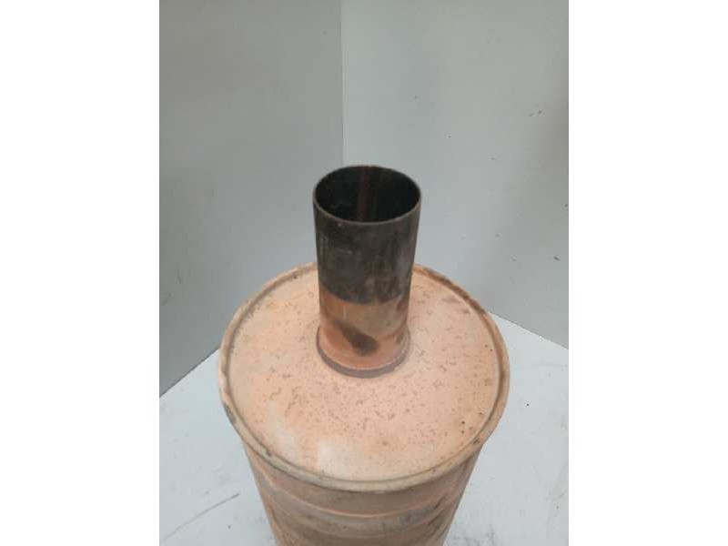 Recambio de silenciador trasero para nissan trucks m m-90.150 referencia OEM IAM 09101077  