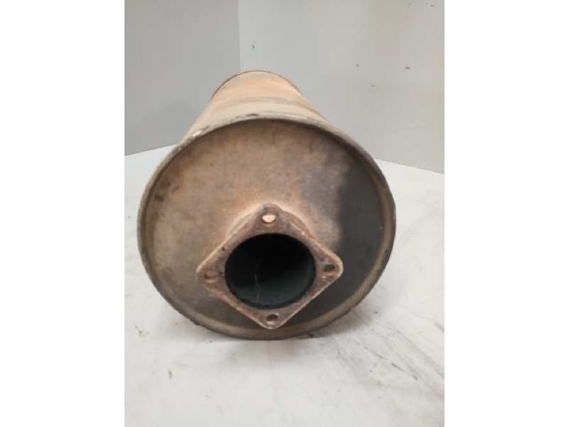 Recambio de silenciador trasero para nissan trucks m m-90.150 referencia OEM IAM 09101077  