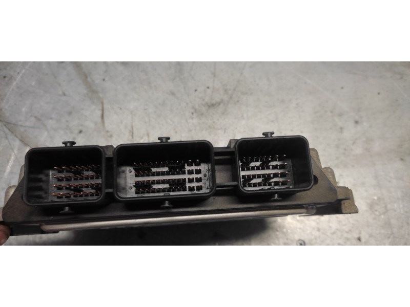 Recambio de centralita motor uce para peugeot 307 berlina (s2) xs referencia OEM IAM 9660324180 9653958980 1039S09919