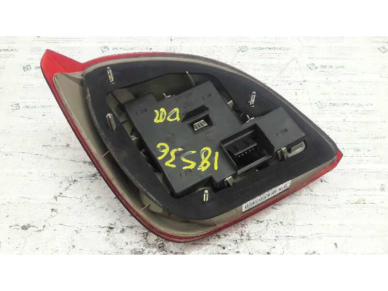 Recambio de piloto trasero derecho para ford fiesta berlina básico referencia OEM IAM 96FG13N004AA  