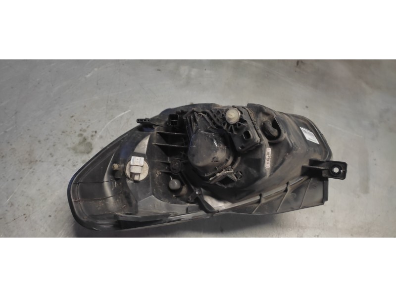 Recambio de faro derecho para hyundai accent (mc) gl referencia OEM IAM   5 PINS