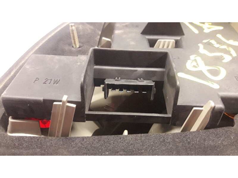 Recambio de piloto trasero izquierdo para ford fiesta berlina básico referencia OEM IAM 96FG13N004BA  