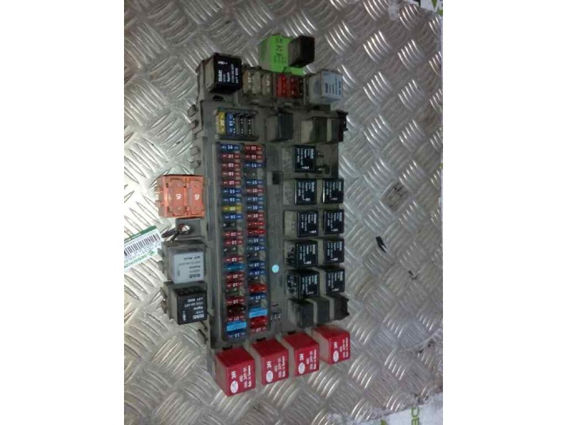 Recambio de caja reles / fusibles para daf serie 95 xf .xxx 12.6 diesel referencia OEM IAM 1674870  