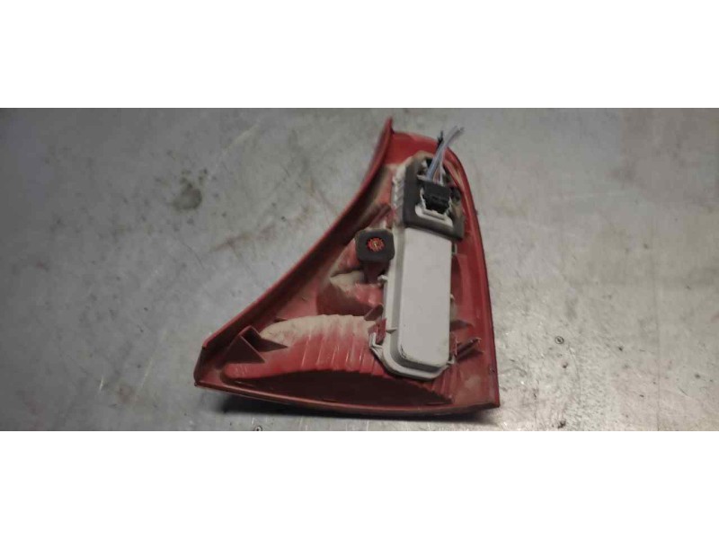 Recambio de piloto trasero izquierdo para renault clio ii fase ii (b/cb0) authentique referencia OEM IAM   