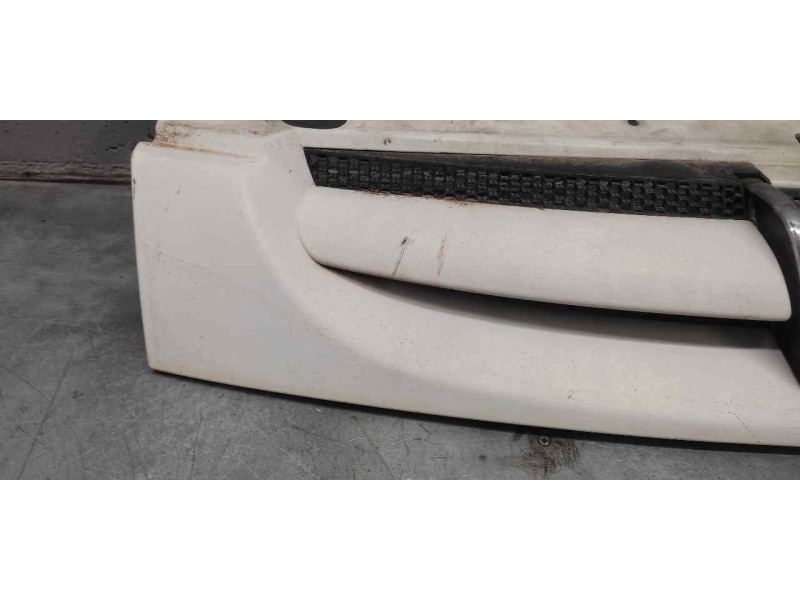 Recambio de rejilla delantera central para peugeot partner (s2) combiespace referencia OEM IAM   