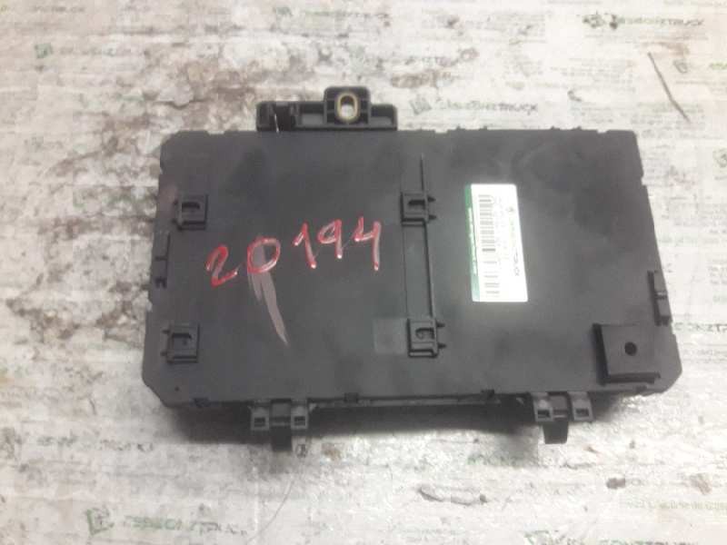 Recambio de caja reles / fusibles para opel astra h ber. cosmo referencia OEM IAM 13206762 5DK00866932 