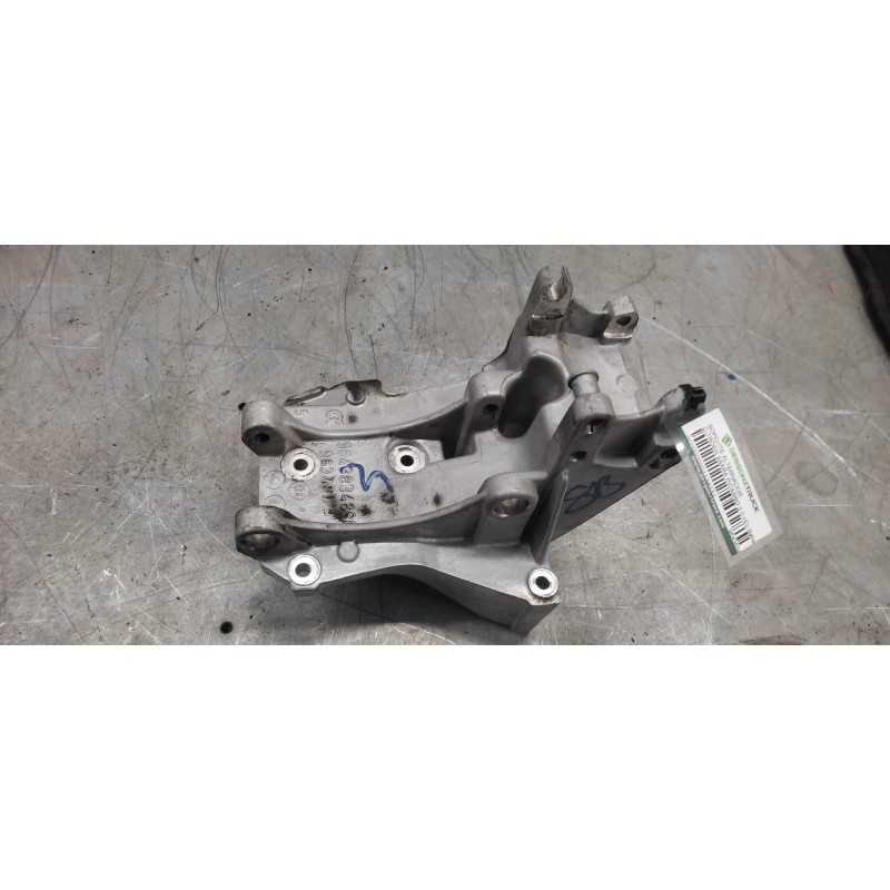 Recambio de soporte alternador para citroën xsara picasso 2.0 hdi satisfaction ii referencia OEM IAM 9643834880  