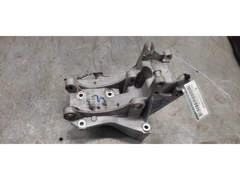 Recambio de soporte alternador para citroën xsara picasso 2.0 hdi satisfaction ii referencia OEM IAM 9643834880  