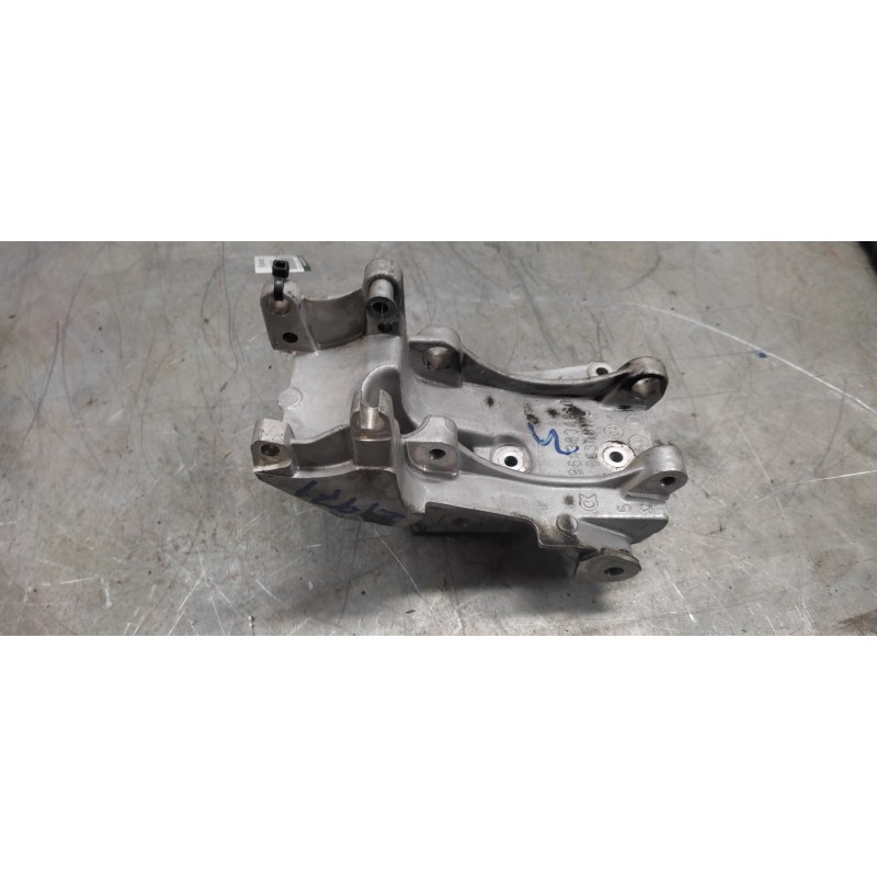 Recambio de soporte alternador para citroën xsara picasso 2.0 hdi satisfaction ii referencia OEM IAM 9643834880  