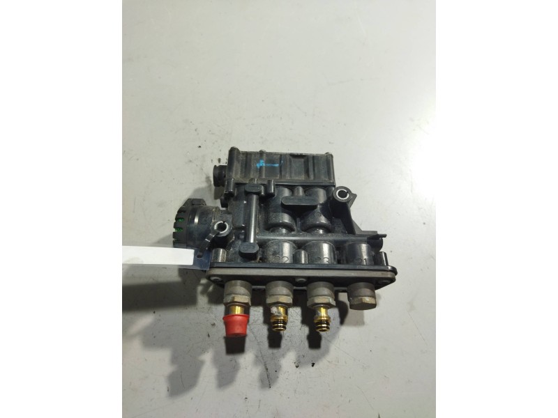 Recambio de valvula aire para renault midlum referencia OEM IAM 21083657 K019820 