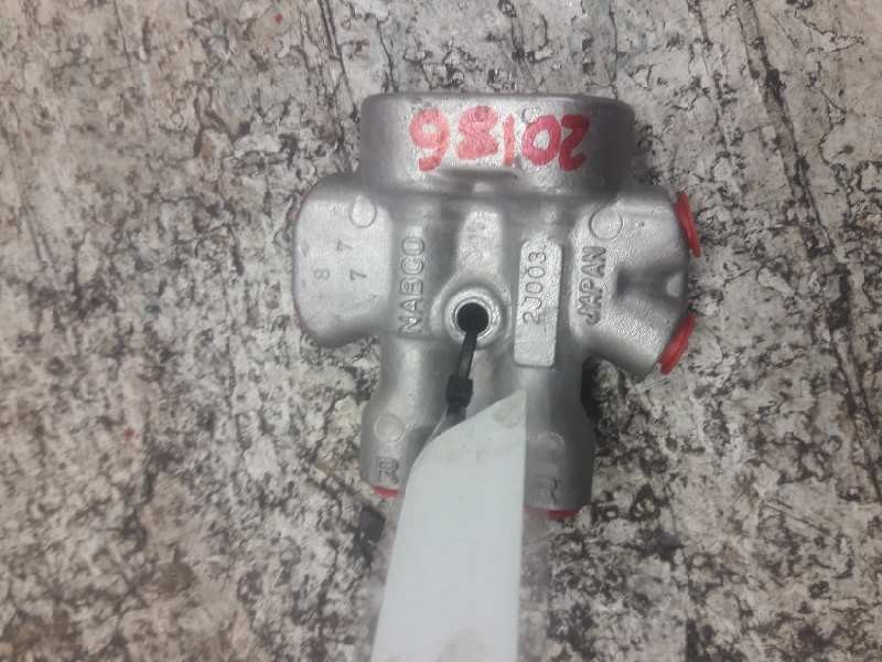 Recambio de repartidor de freno para nissan primera berlina (p11) gx referencia OEM IAM 2J003  