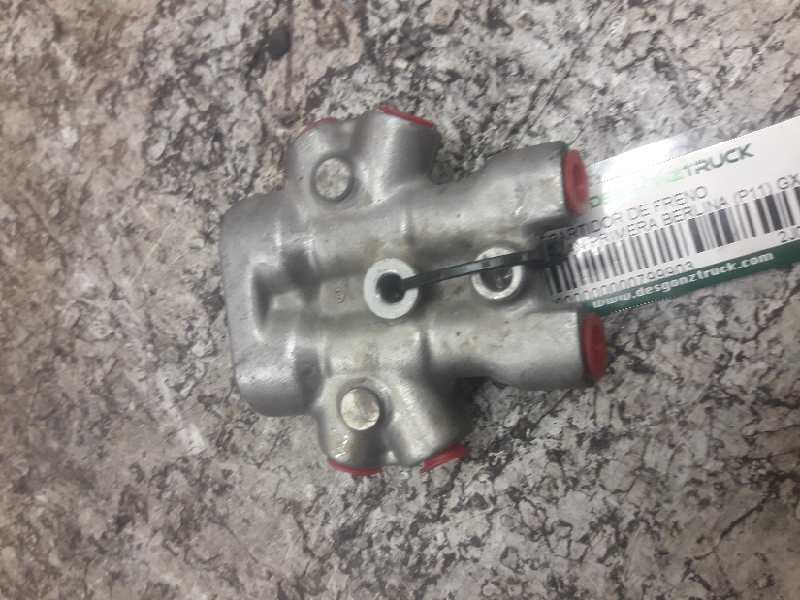 Recambio de repartidor de freno para nissan primera berlina (p11) gx referencia OEM IAM 2J003  