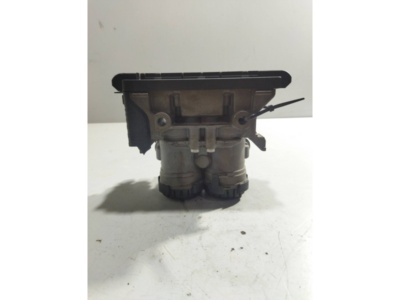 Recambio de valvula aire para renault midlum referencia OEM IAM 22225566 K102266 VALVULA EBS