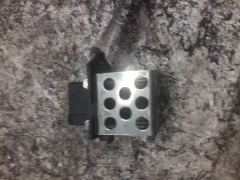 Recambio de resistencia electroventilador para renault clio iii 20 aniversario referencia OEM IAM 8200045082 2 PINS 