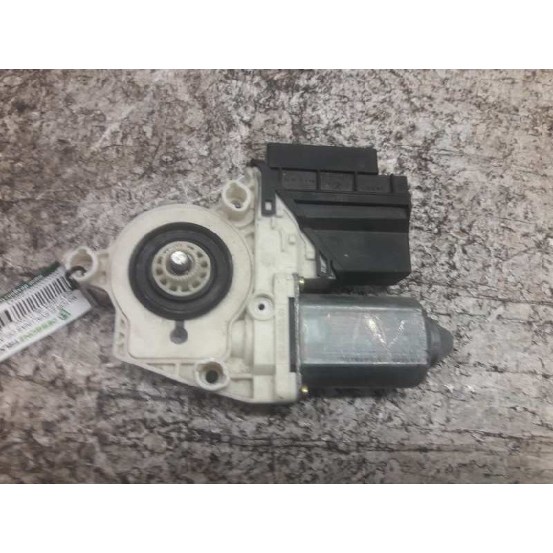 Recambio de motor elevalunas delantero derecho para seat ibiza (6l1) cool referencia OEM IAM 6Q2959801A 104383101 26 PINS