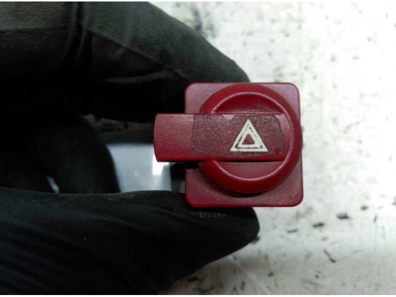 Recambio de warning para citroën c4 berlina collection referencia OEM IAM 96480877KR  