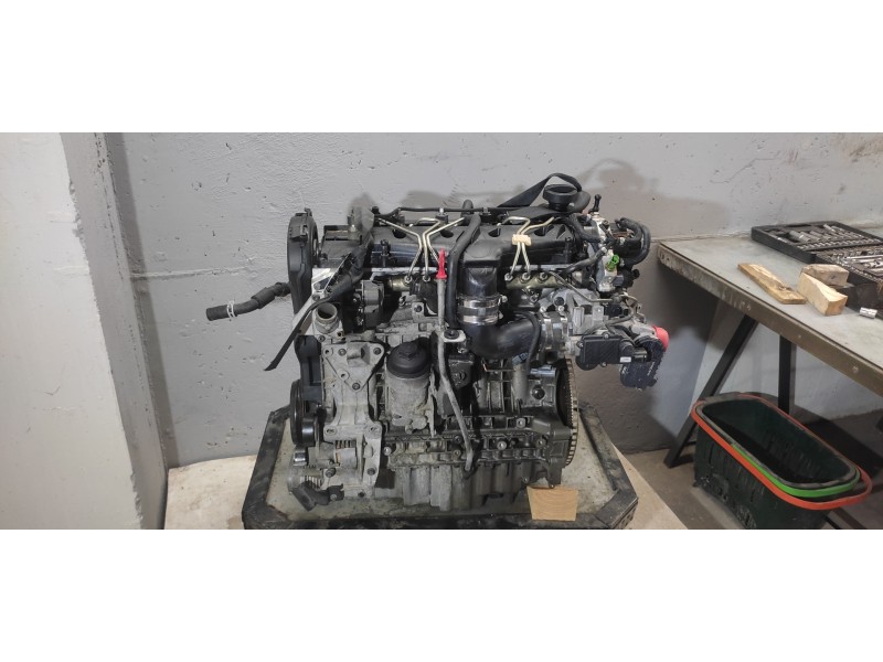 Recambio de motor completo para volvo c30 d5 kinetic referencia OEM IAM D5244T8 INYECCIÓN BOSCH 