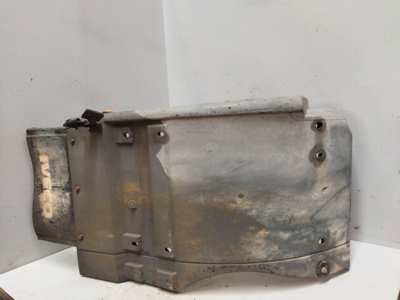 Recambio de guardabarros delantero izquierdo para iveco stralis (ad/at) 7.8 diesel referencia OEM IAM   