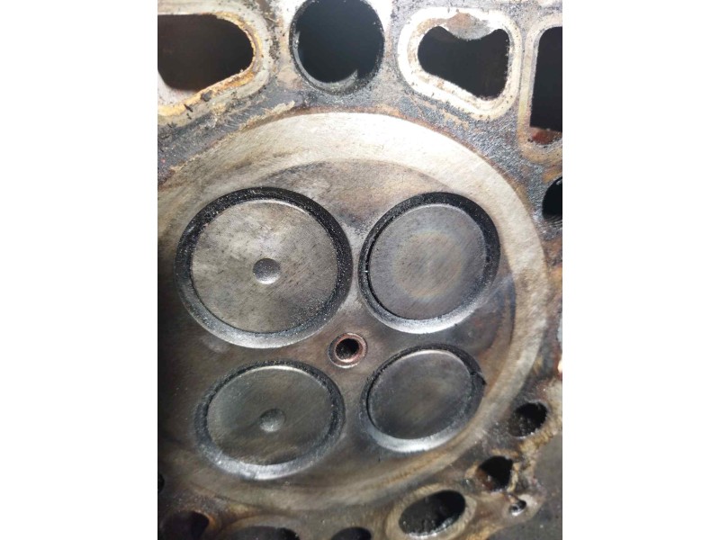 Recambio de culata para volvo fl xxx fg 4x2 cabina para grupos (l4h1c) referencia OEM IAM 20993095  