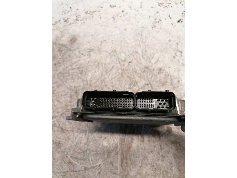 Recambio de centralita motor uce para opel signum design referencia OEM IAM 8973192743 2758002181 
