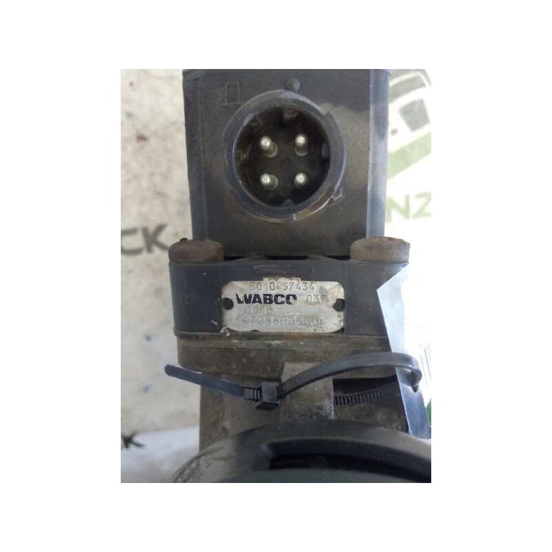 Recambio de valvula aire para renault trucks premium 2 dxi13460 referencia OEM IAM 5010457434 4728800300 VALVULA CONTROL EJE ELE