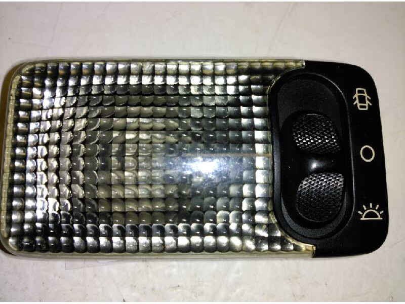 Recambio de luz interior para peugeot 206 berlina xt referencia OEM IAM   
