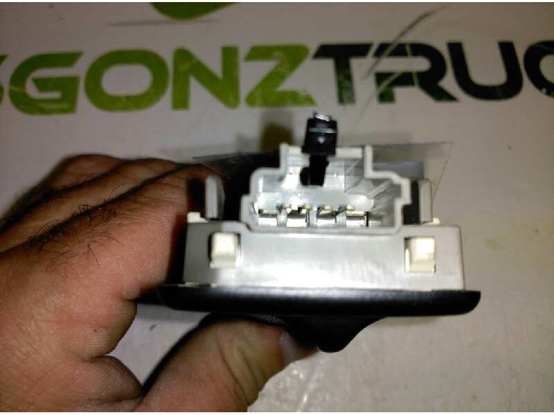 Recambio de luz interior para peugeot 206 berlina xt referencia OEM IAM   