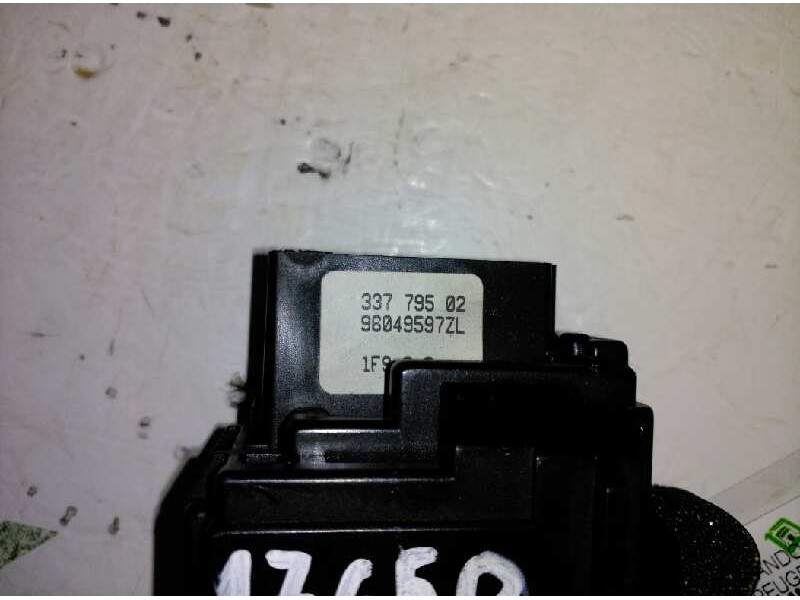 Recambio de mando limpia para peugeot 206 berlina xt referencia OEM IAM   