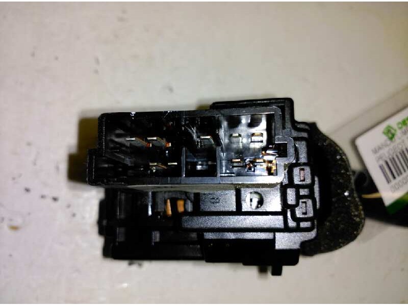 Recambio de mando limpia para peugeot 206 berlina xt referencia OEM IAM   
