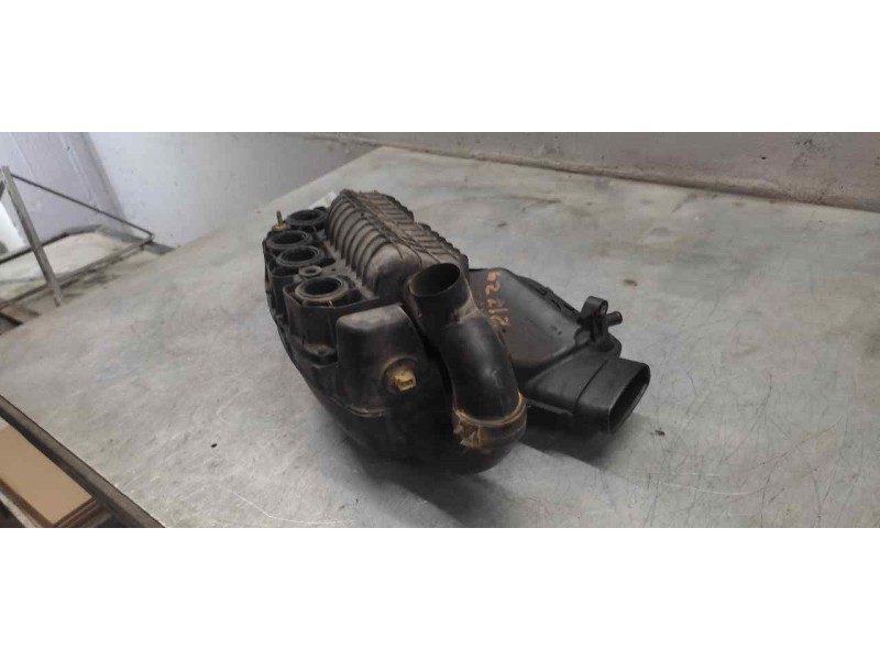 Recambio de filtro aire para renault kangoo (f/kc0) alize referencia OEM IAM 7700867960  