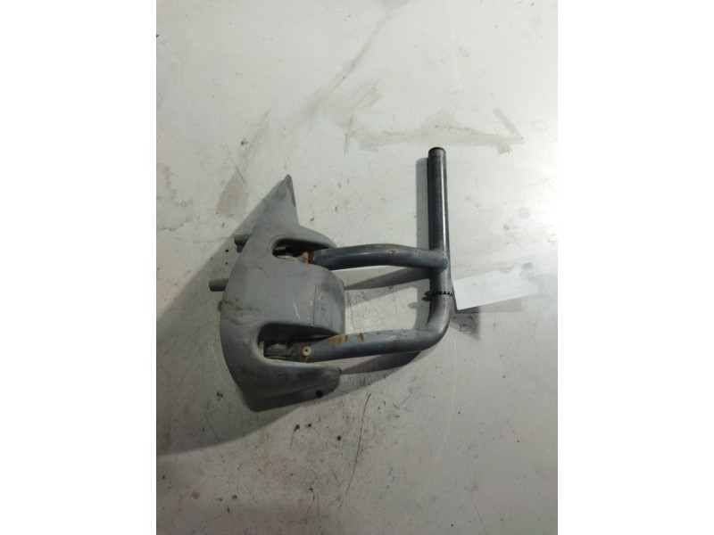 Recambio de brazo retrovisor izquierdo para nissan trade 2.0 d referencia OEM IAM   