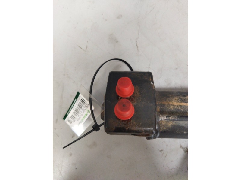 Recambio de brazo elevacion cabina para iveco stralis (ad/at) 7.8 diesel referencia OEM IAM 500370651  