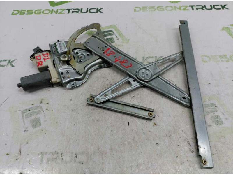 Recambio de elevalunas delantero derecho para toyota avensis wagon (t25) 2.0 d-4d executive referencia OEM IAM 6981005050  