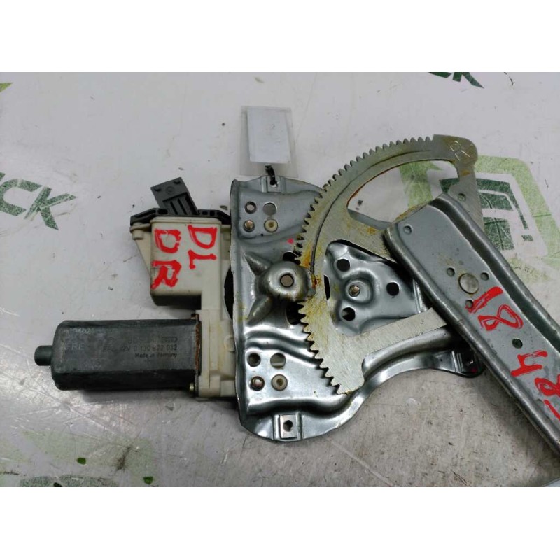 Recambio de elevalunas delantero derecho para toyota avensis wagon (t25) 2.0 d-4d executive referencia OEM IAM 6981005050  